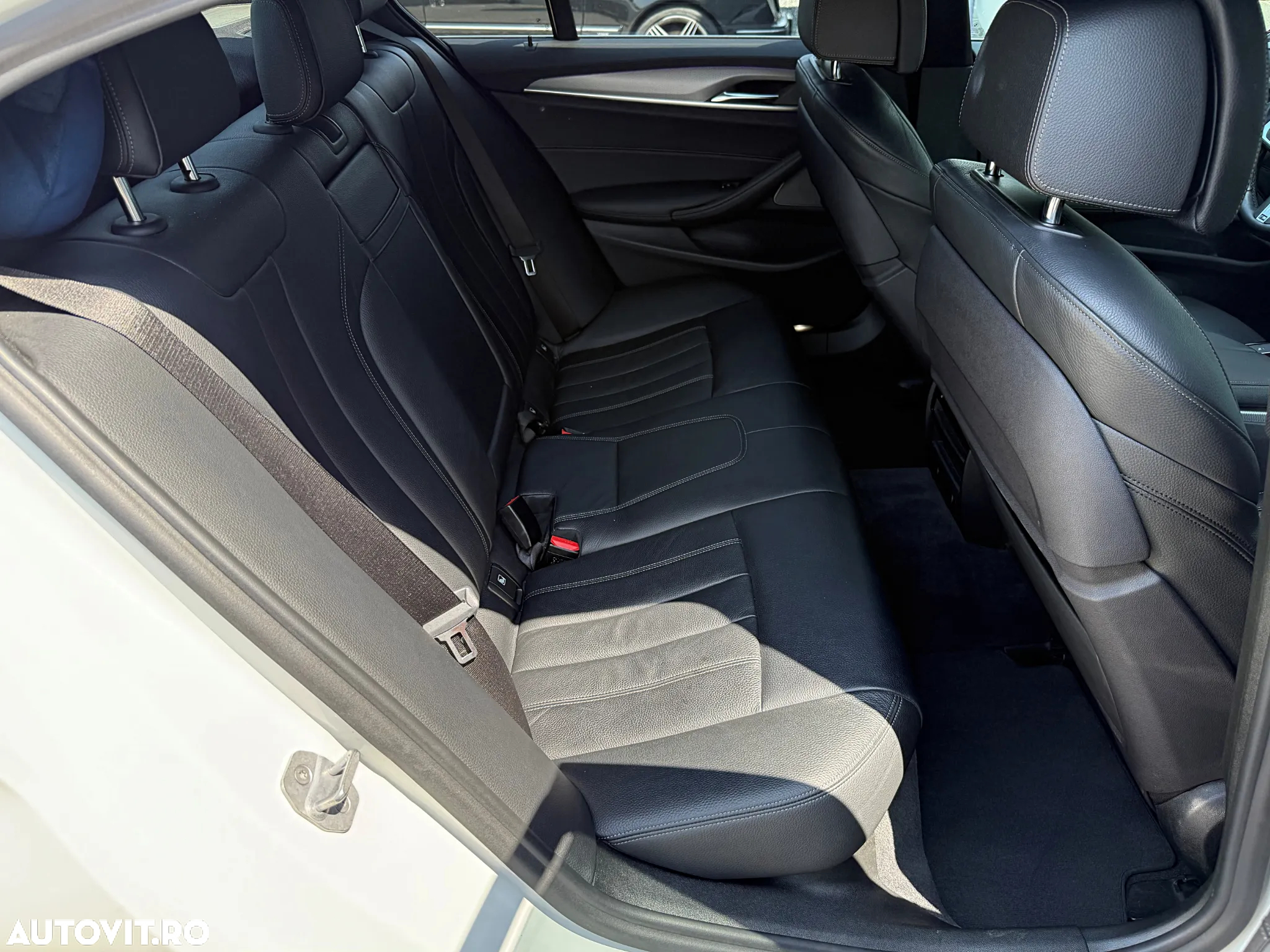 BMW Seria 5 540d xDrive Aut. Sport Line - 32