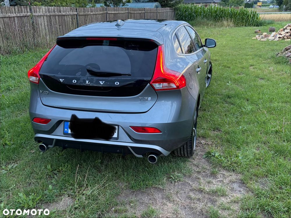 Volvo V40 T3 Drive-E R-Design Momentum - 4