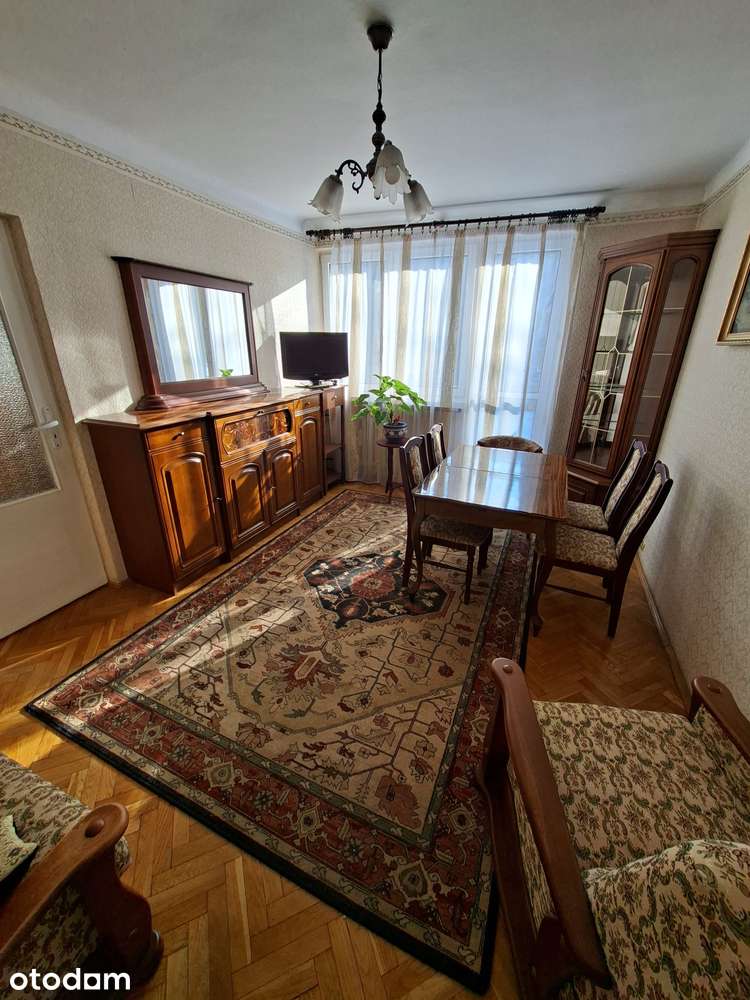 Bezpośrednio 4-pokojowe z oddzielną kuchnią