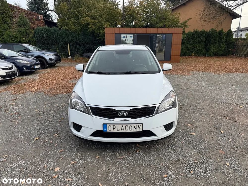 Kia Ceed - 37
