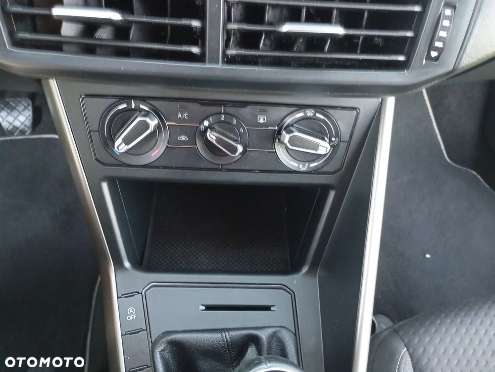 Volkswagen Polo - 18
