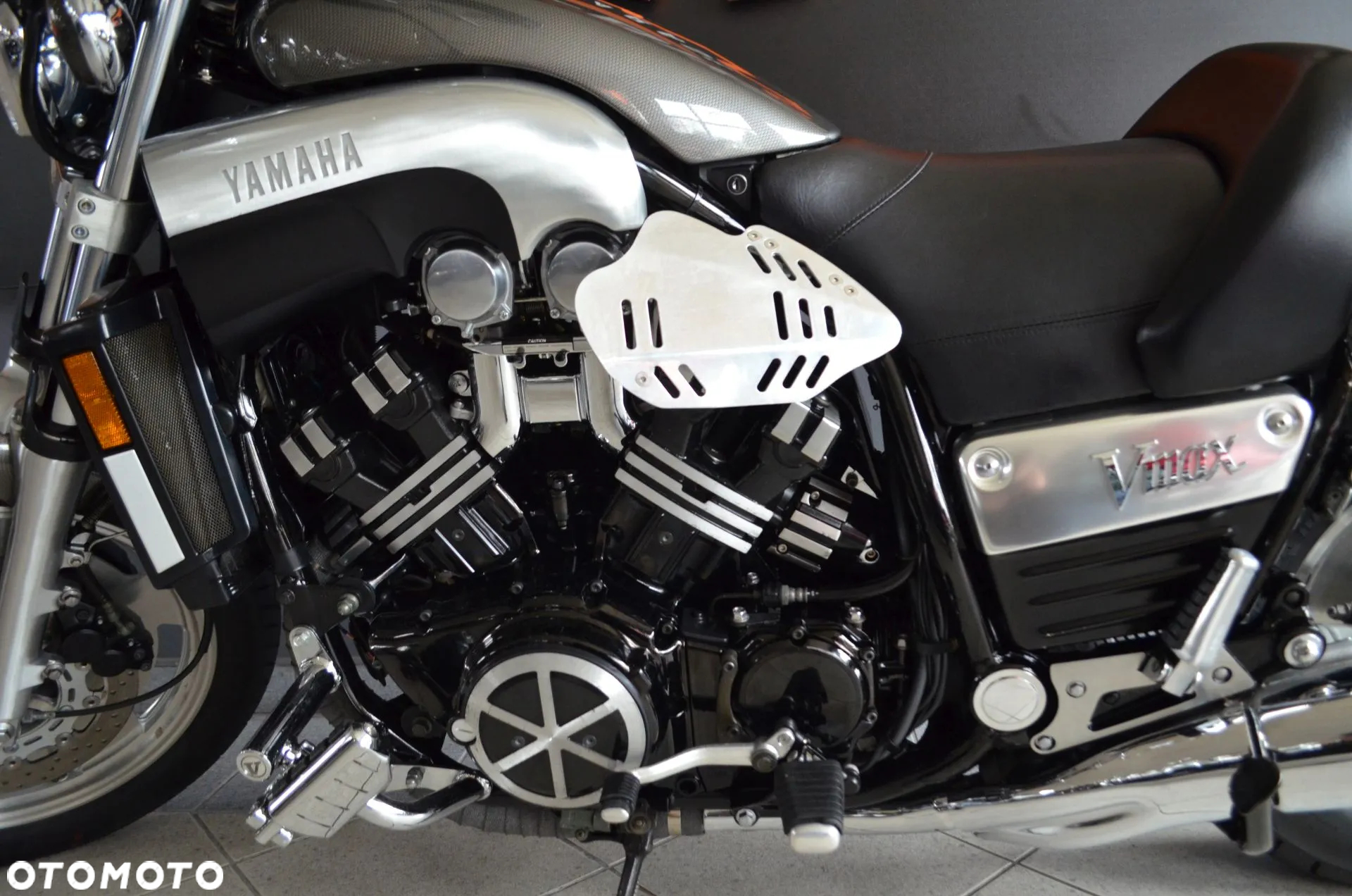 Yamaha V-MAX - 26