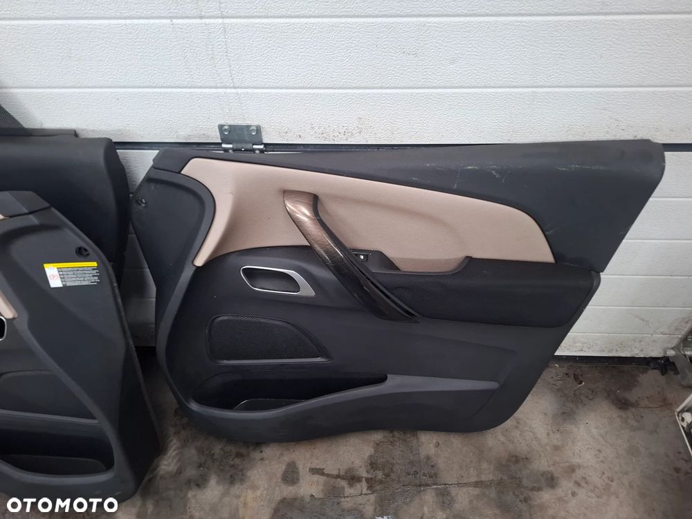Citroen C4 picasso II boczki tapicerki drzwi - 5