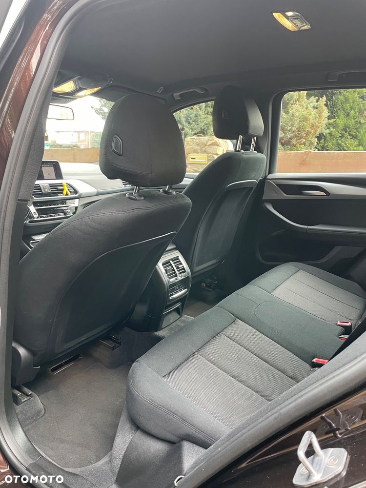 BMW X3 xDrive20i Advantage - 20
