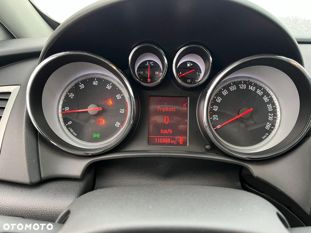 Opel Astra 1.6 T Sport - 11