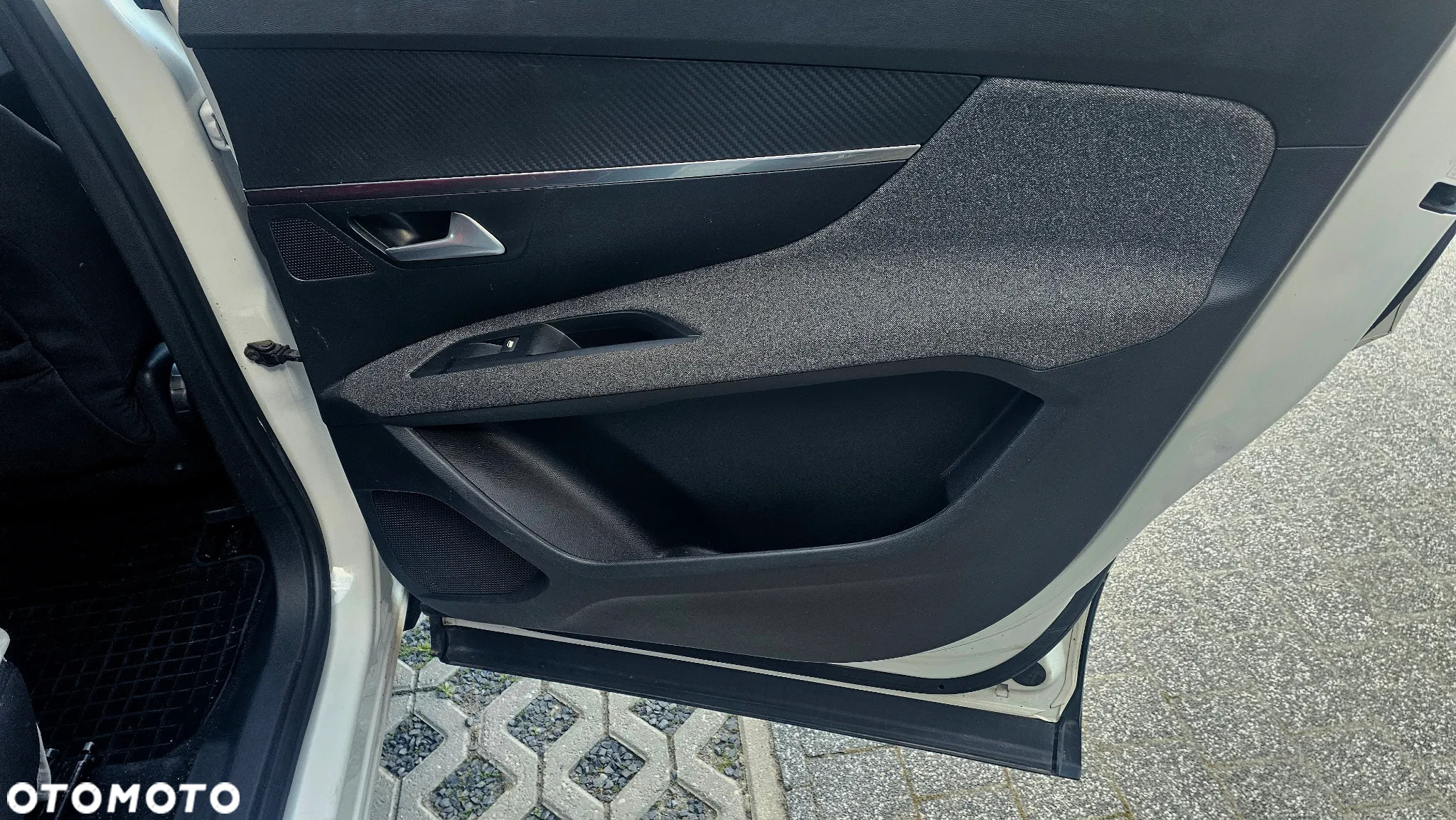 Peugeot 5008 1.2 PureTech Access - 19