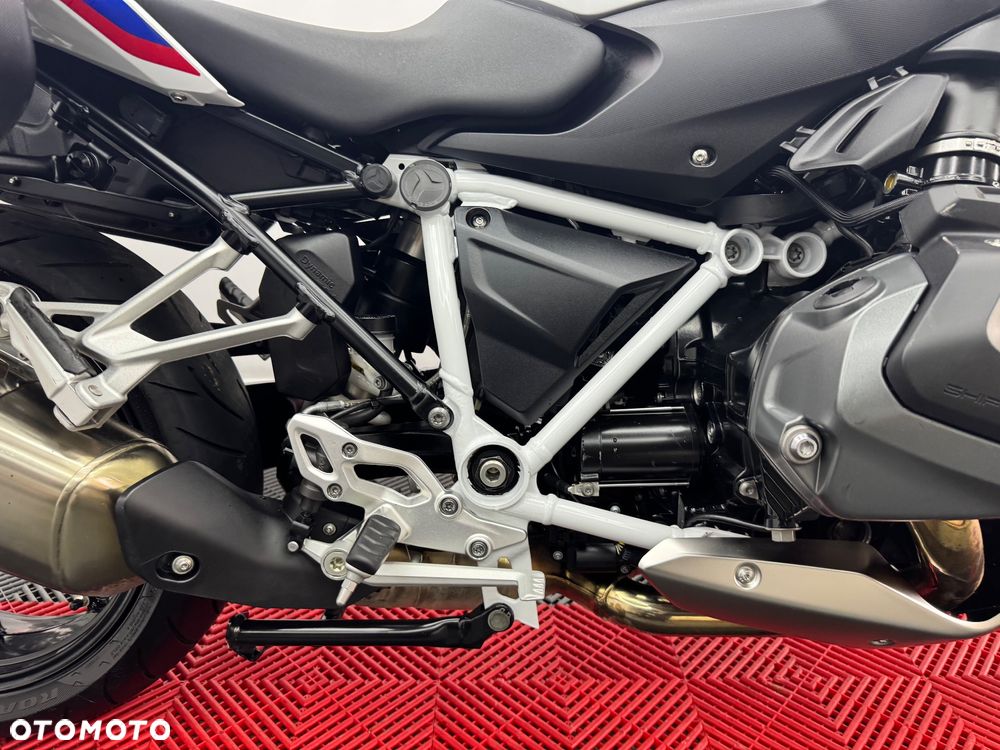 BMW R - 30