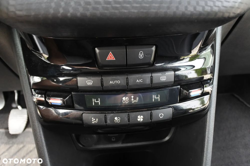 Peugeot 2008 PureTech 110 Stop&Start Allure - 16