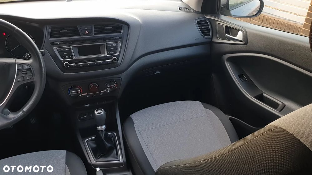 Hyundai i20 1.2 Intro Edition - 14