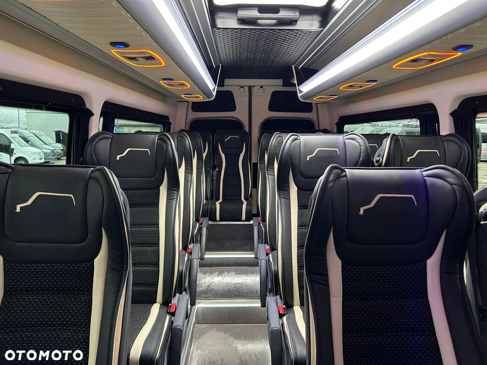 Mercedes-Benz Sprinter 519 - 20
