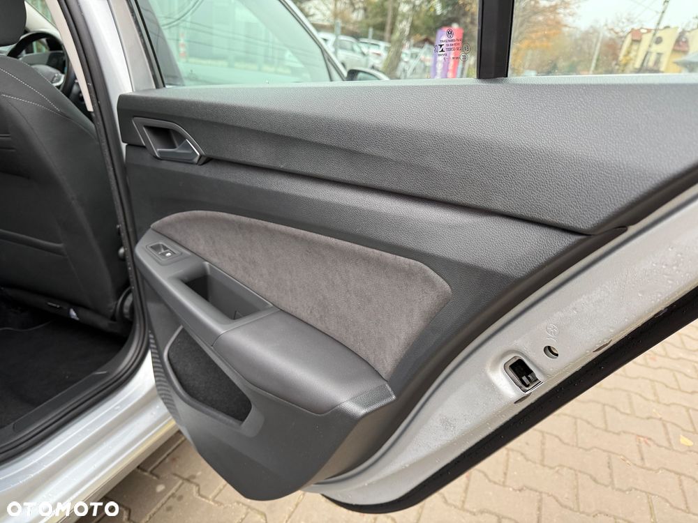 Volkswagen Golf - 19