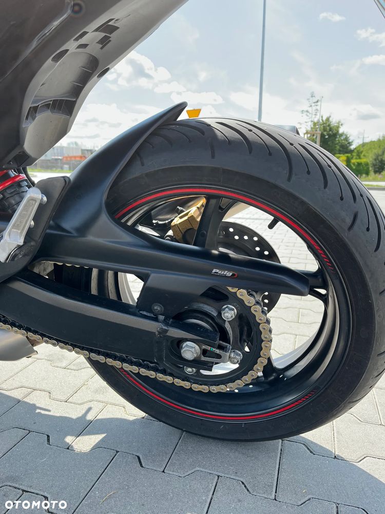 Honda CBR - 7