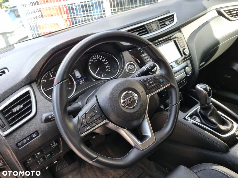 Nissan Qashqai 1.7 dCi Xtronic ALL-MODE 4x4i TEKNA+ - 17