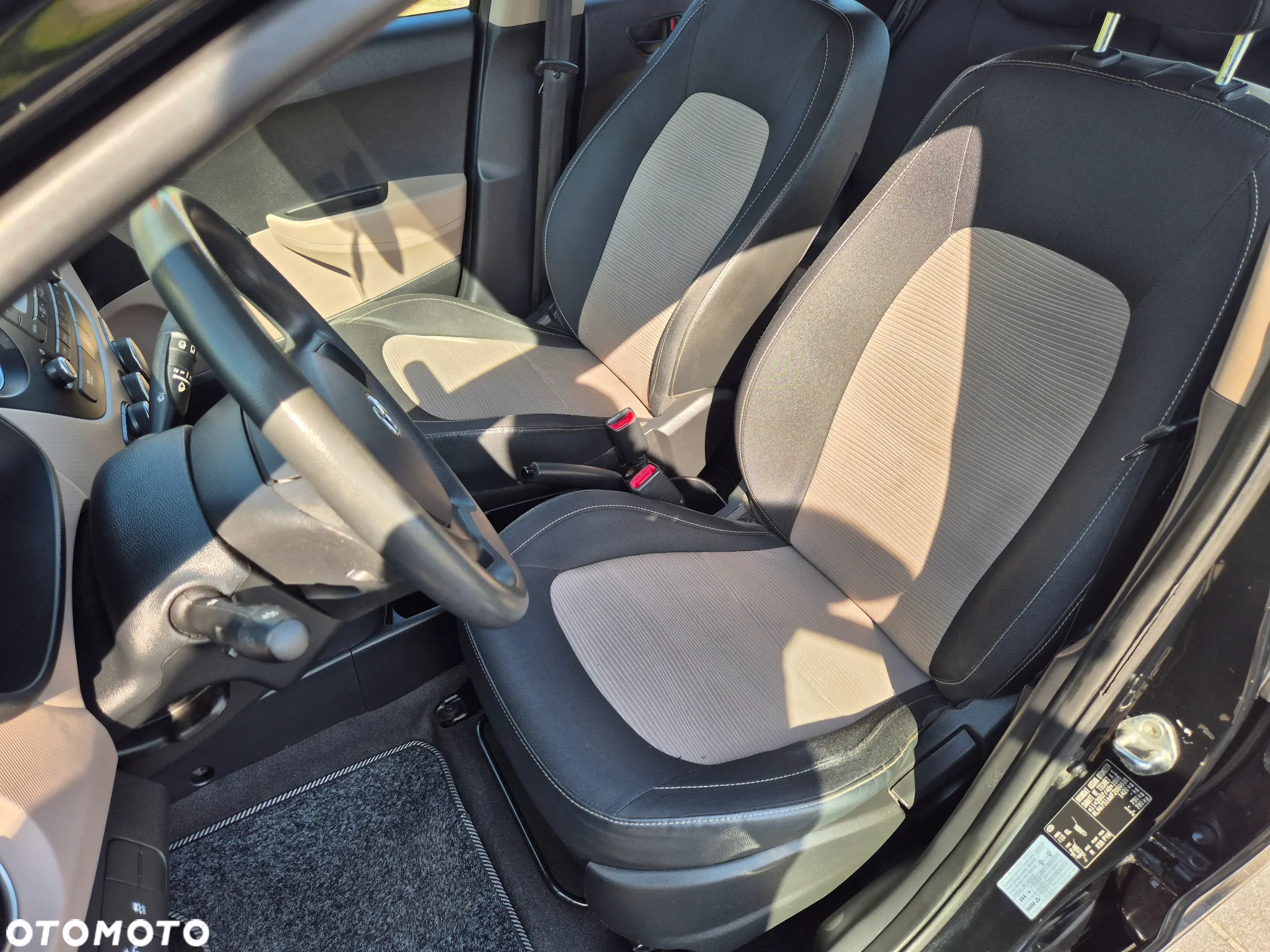 Hyundai i10 1.0 - 20