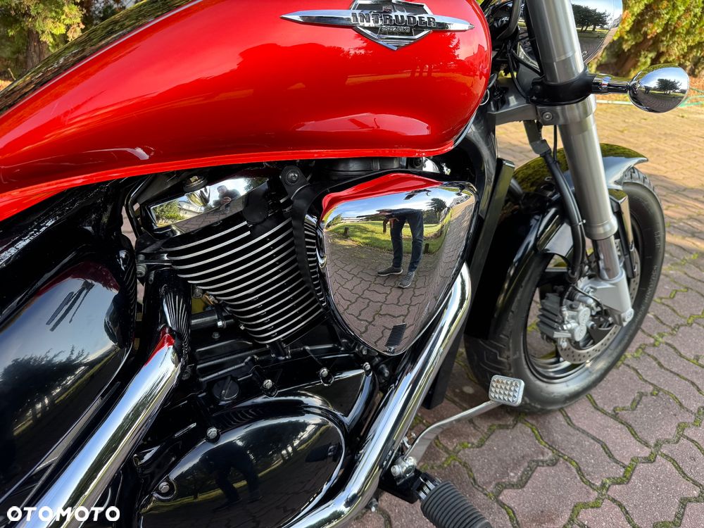 Suzuki Intruder - 9