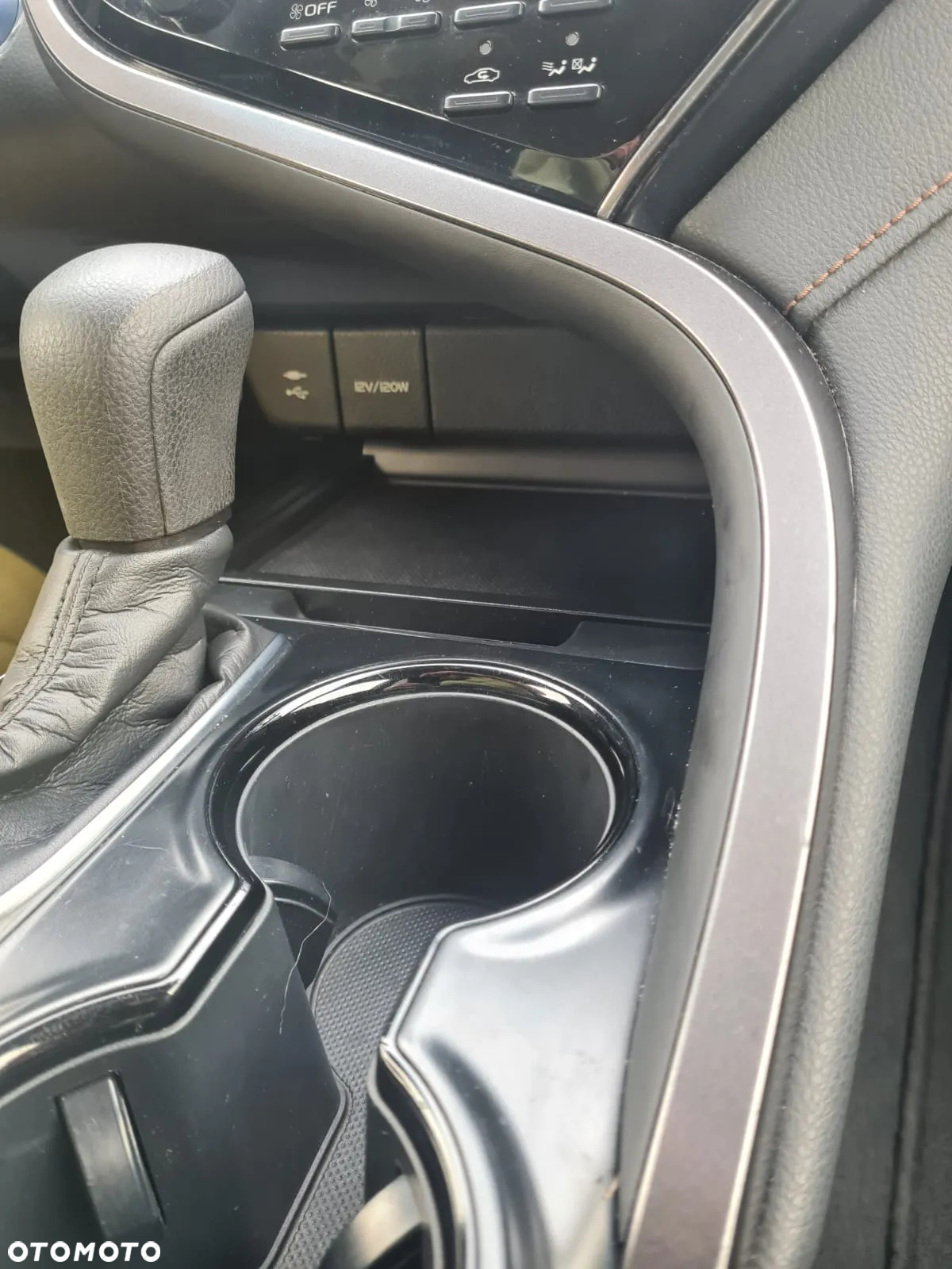 Toyota Camry - 9