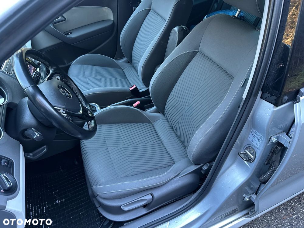 Volkswagen Polo - 12