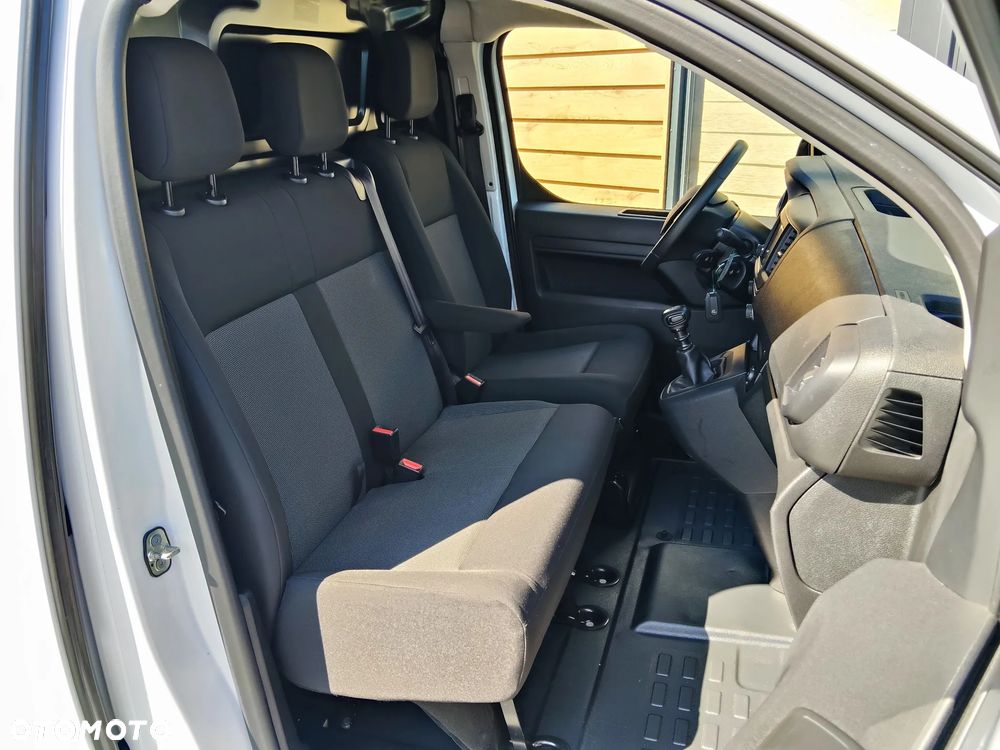Opel Vivaro - 19