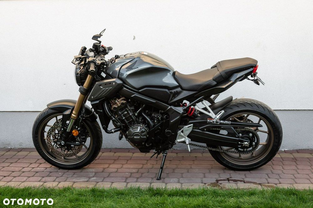 Honda CB - 8