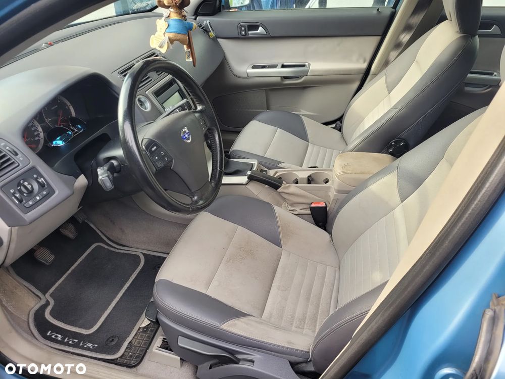Volvo V50 2.0D - 12