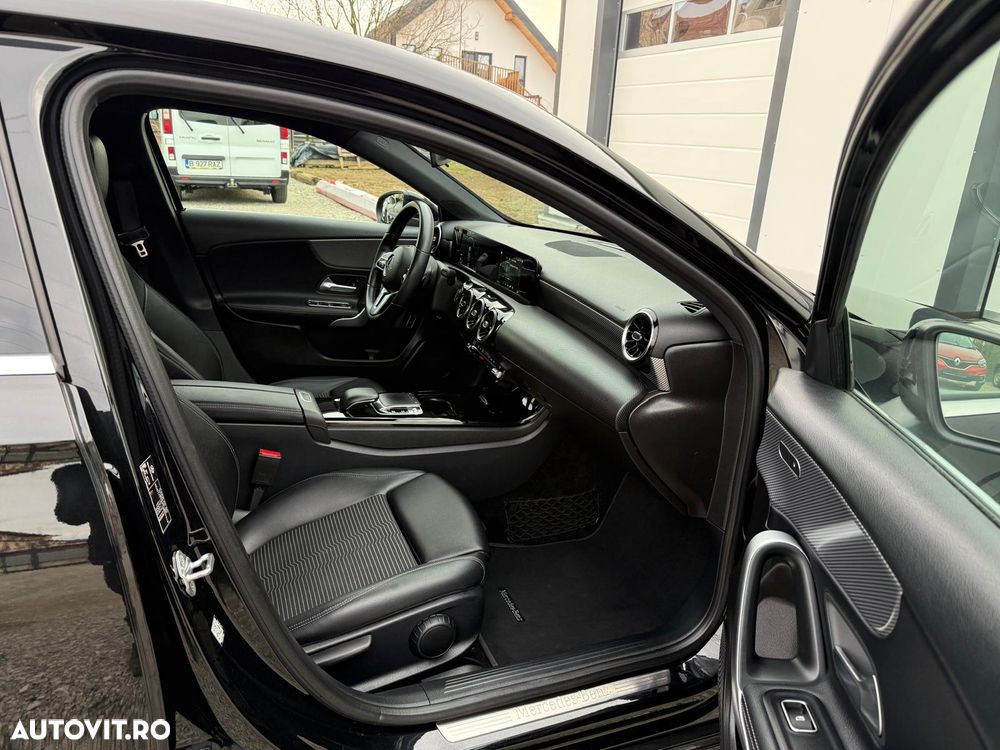 Mercedes-Benz A 200 Sedan 7G-DCT Edition 19 - 17