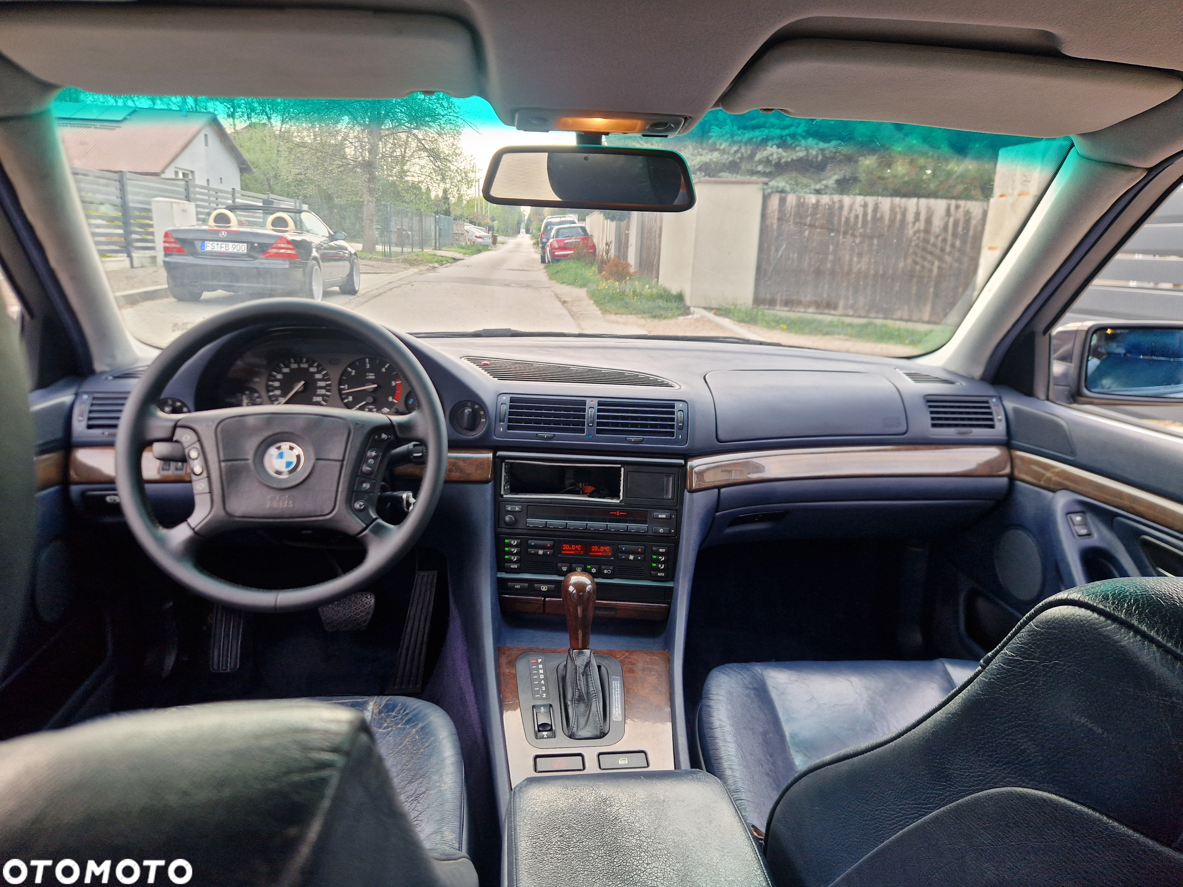 BMW Seria 7 - 24