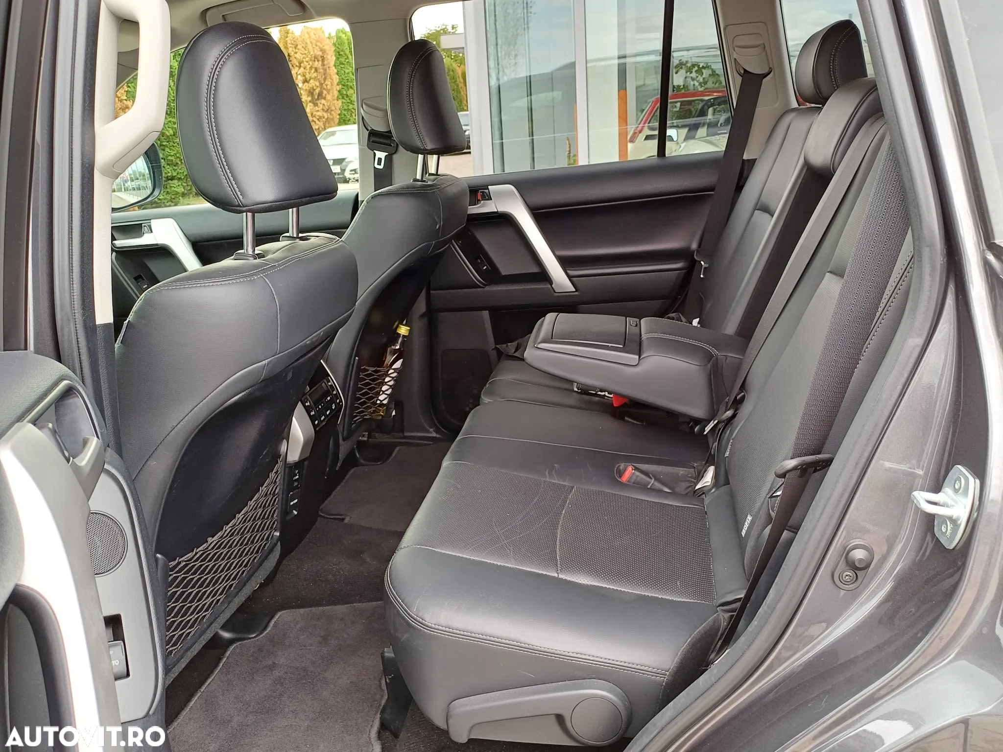 Toyota Land Cruiser 2.8l Turbo D-4D AVS Aut. Luxury - 10