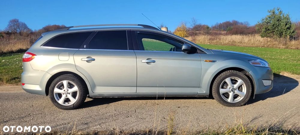 Ford Mondeo 2.0 Ghia - 8