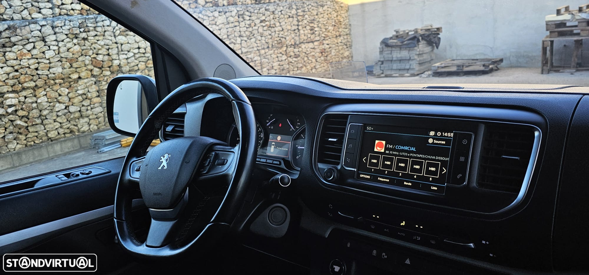 Peugeot Traveller - 9