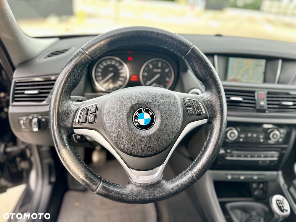 BMW X1 sDrive18d xLine - 15