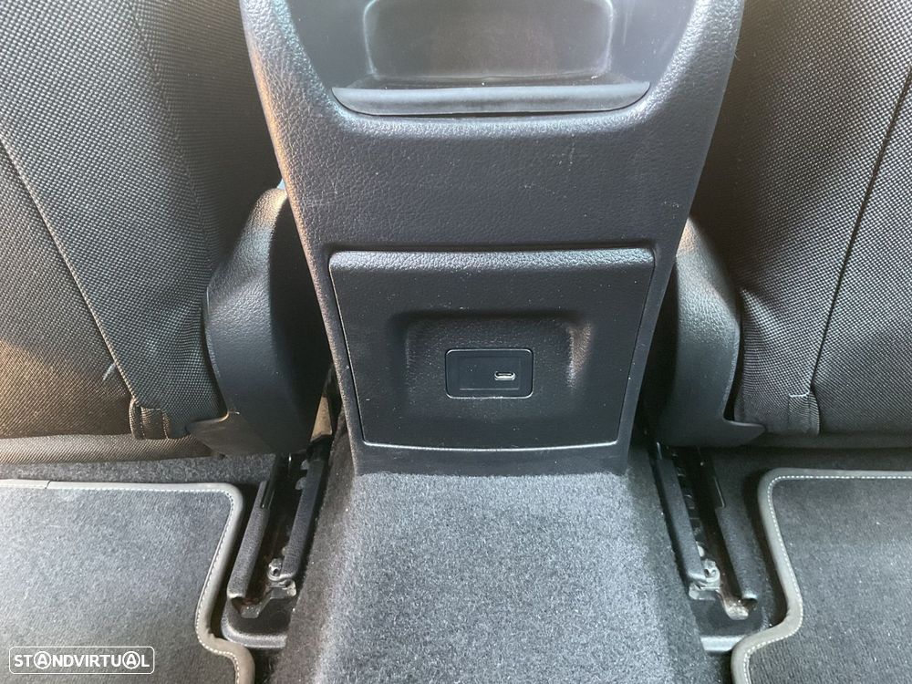 Mercedes-Benz CLA 180 d Shooting Brake Progressive Aut. - 36