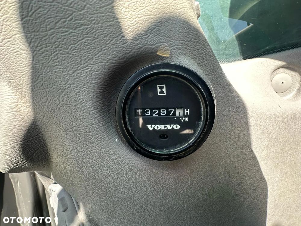 Volvo EC210CL Koparka gąsienicowa, 2010rok, 150KM - 24