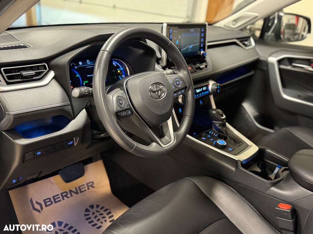 Toyota RAV4 2.5 4x4 Team Deutschland - 31