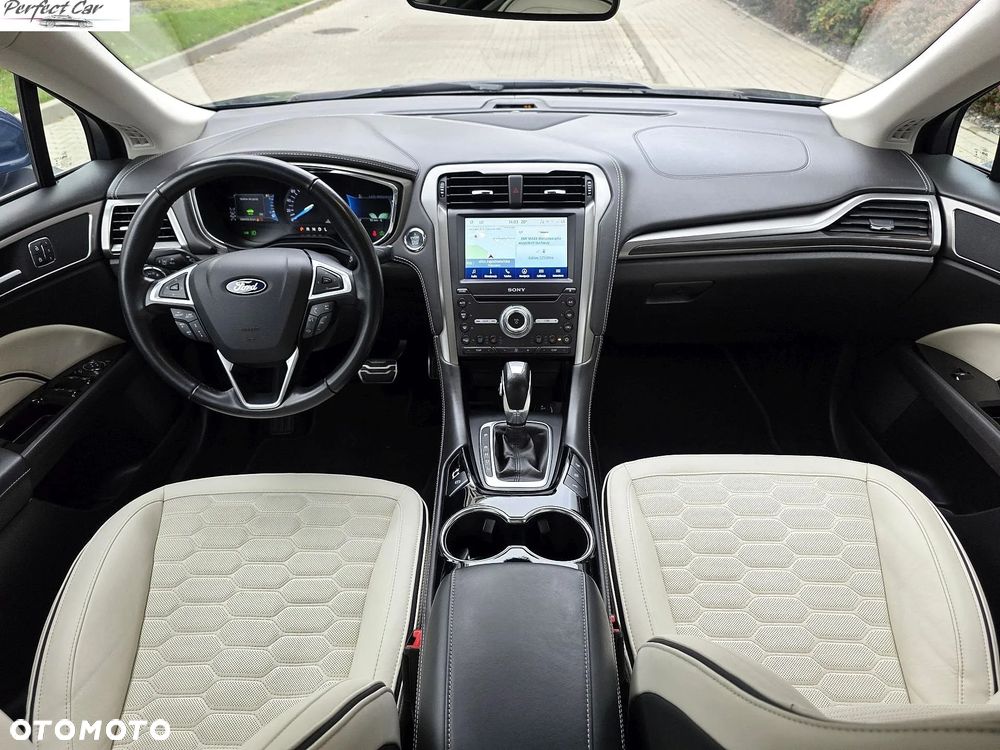 Ford Mondeo 2.0 Hybrid Vignale Plus - 12