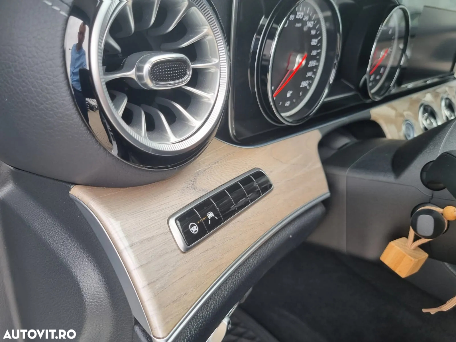 Mercedes-Benz CLS 300 d Aut - 32