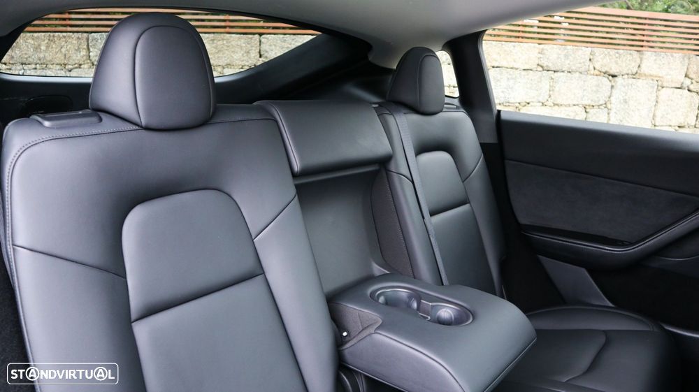 Tesla Model Y Tração Traseira - 36