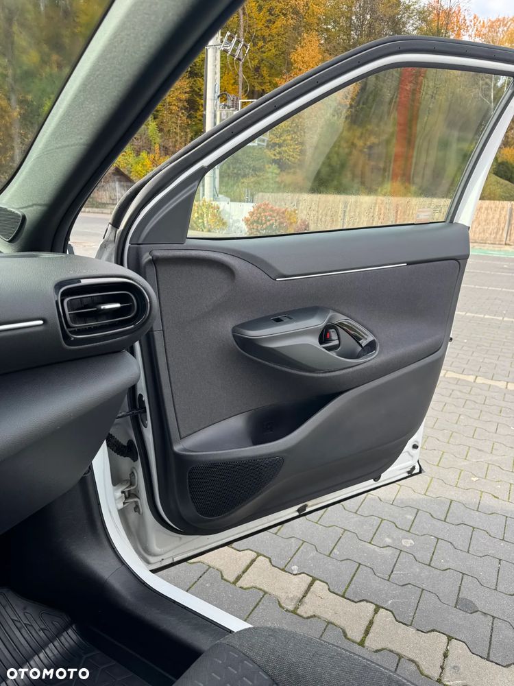 Toyota Yaris Cross 1.5 Comfort CVT - 17