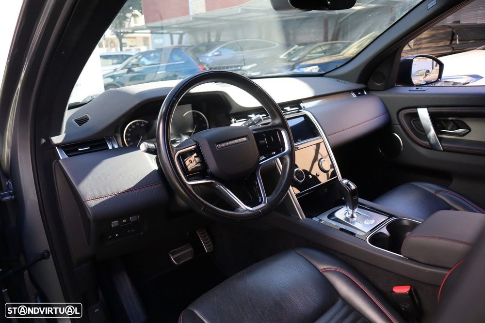 Land Rover Discovery Sport P300e Dynamic HSE - 16