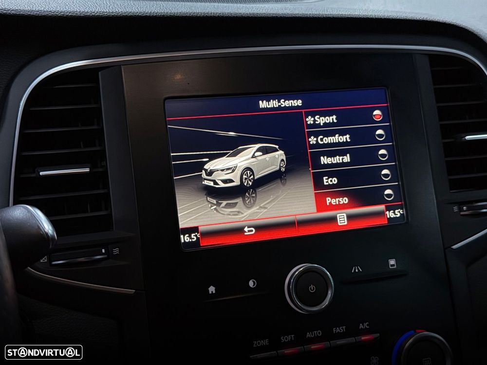 Renault Mégane Sport Tourer 1.5 dCi GT Line - 25