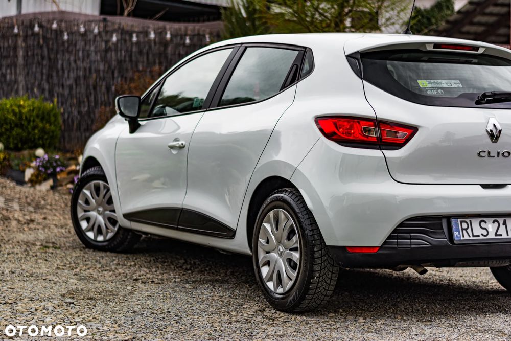 Renault Clio 1.2 16V Zen - 8