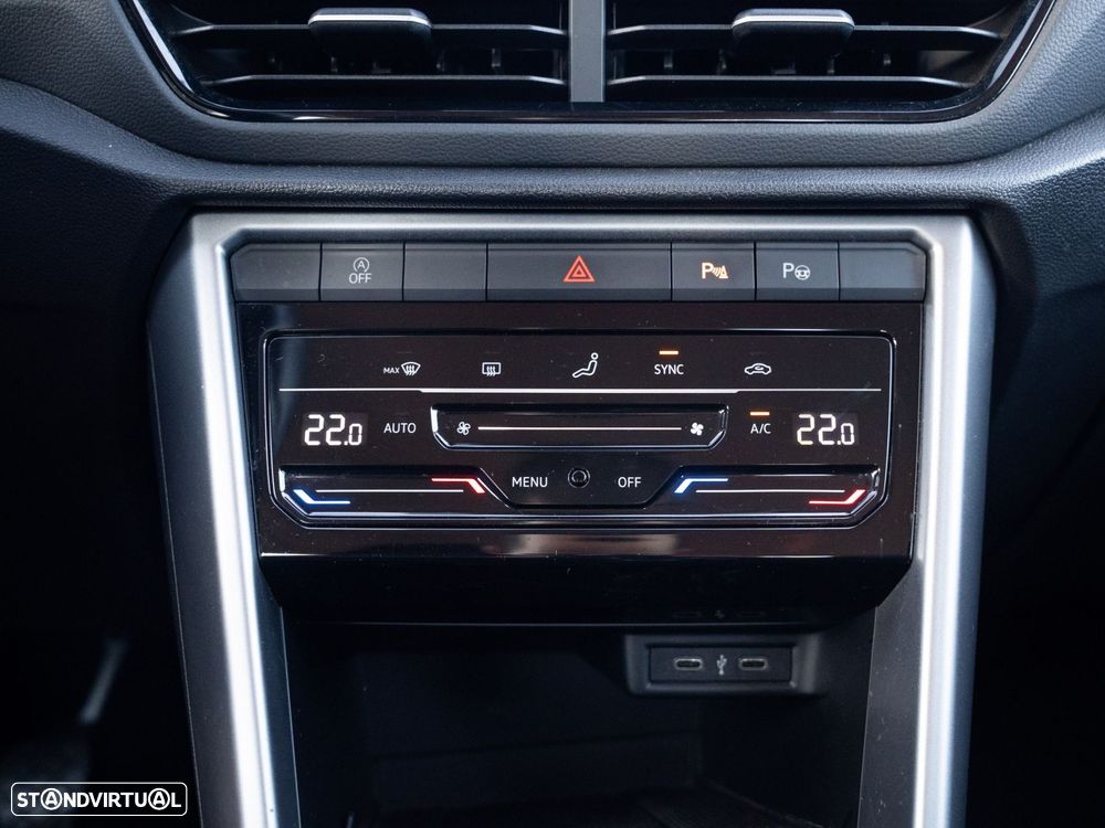 VW T-Roc 1.0 TSI Life - 39