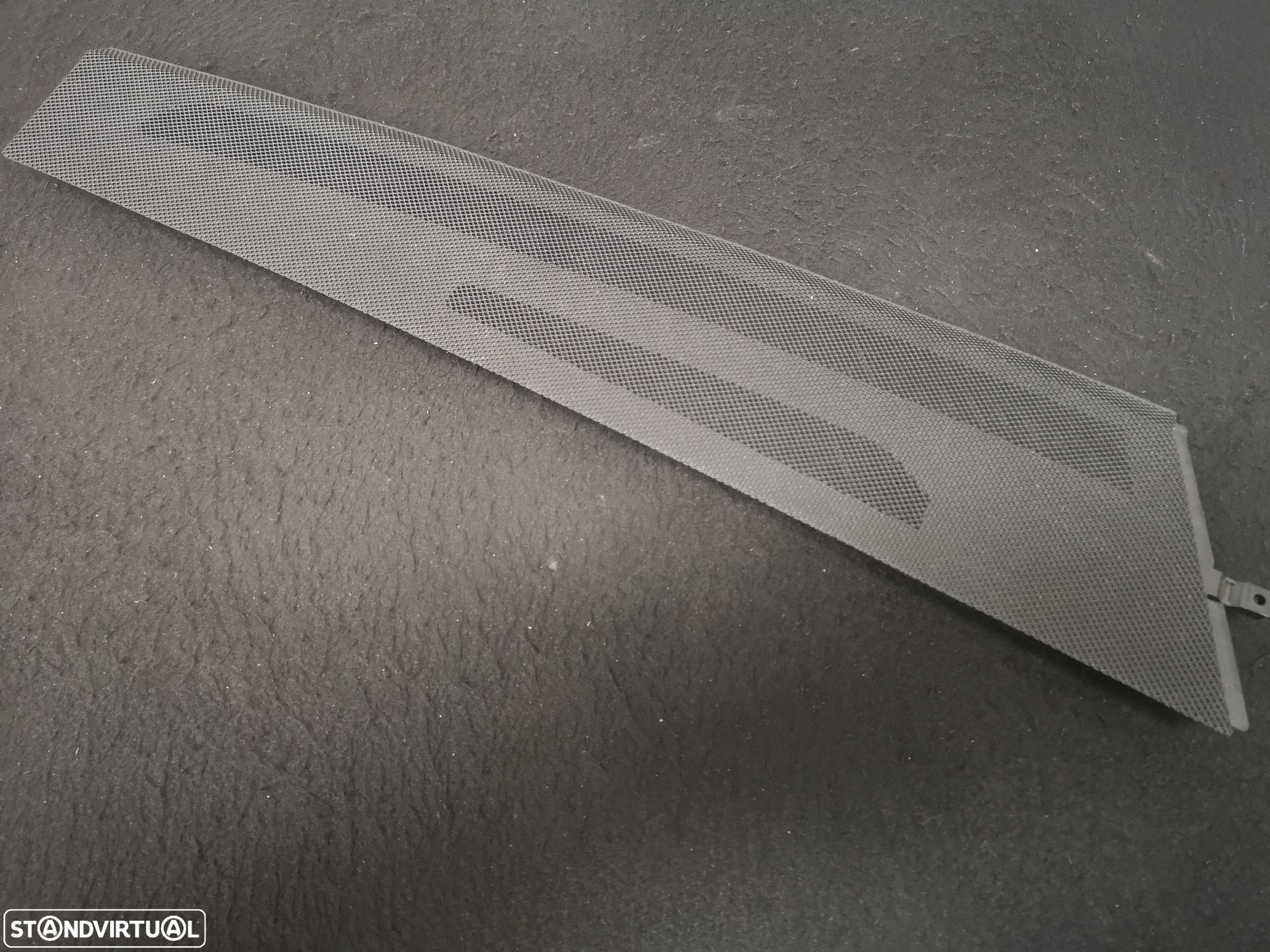 Tampa esquerda de Tablier originais Mercedes w204 class C 2011-2014 (2x no estoque) - 1