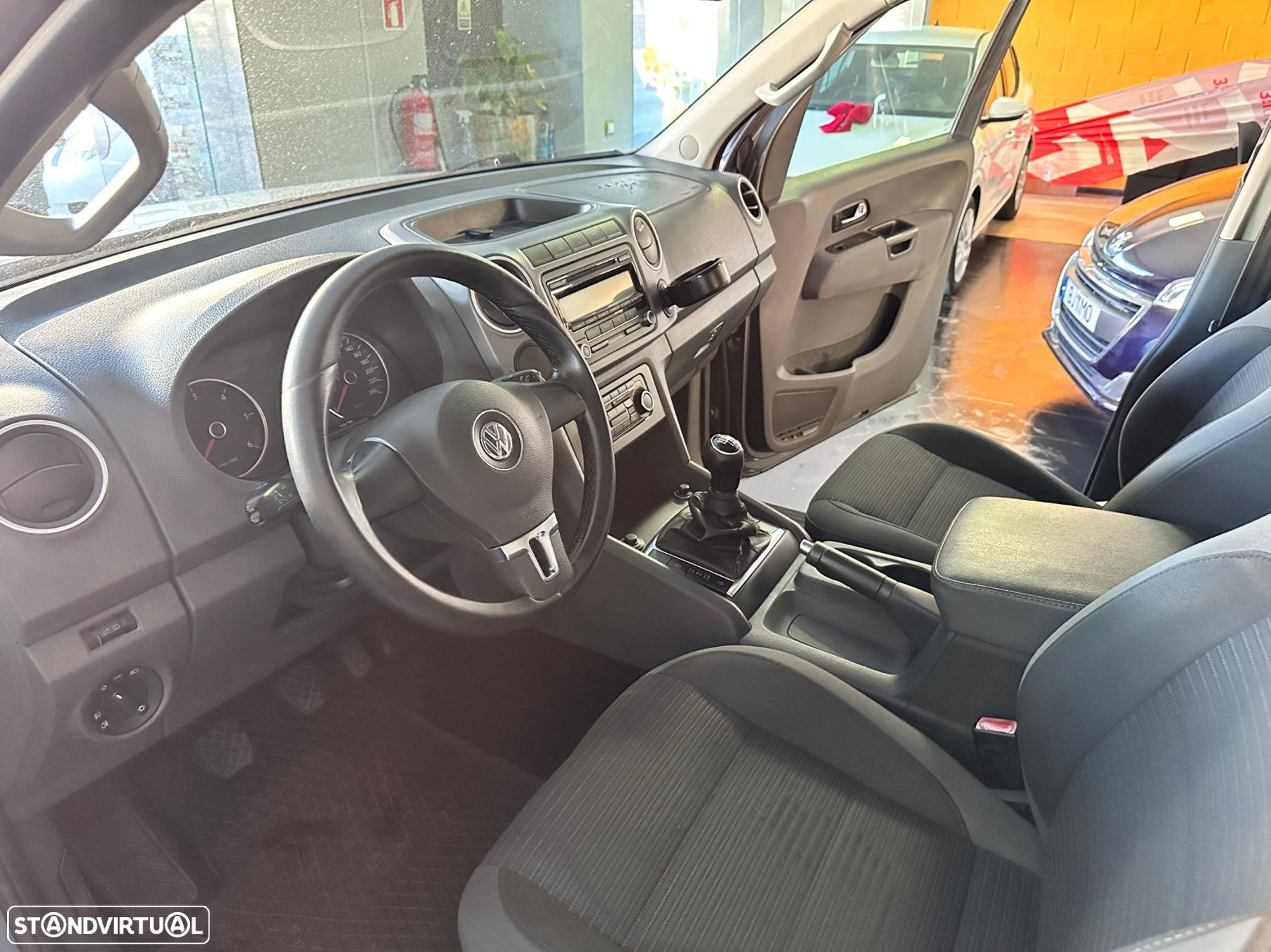 VW Amarok 2.0 TDi CD Trendline CM IP 4Motion - 16