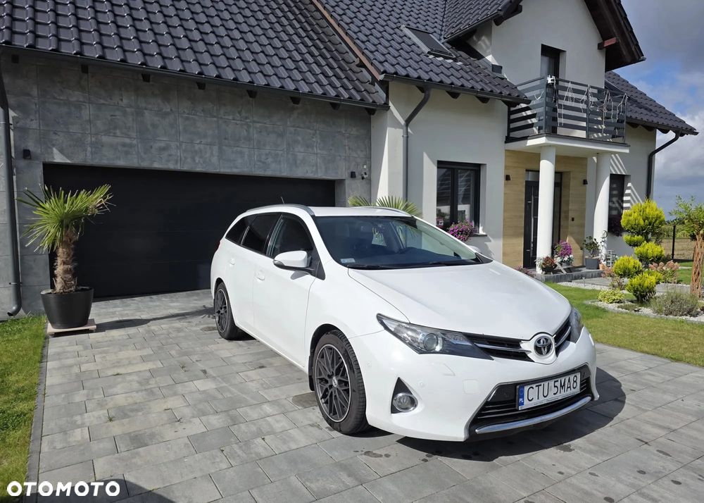 Toyota Auris 1.6 Prestige - 1