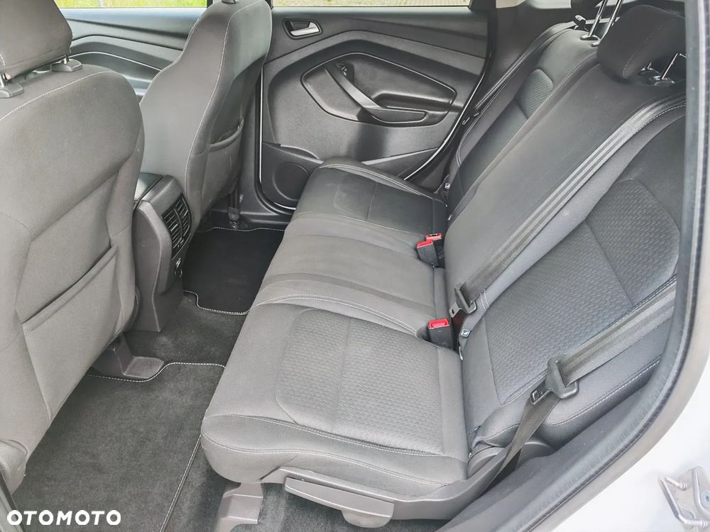 Ford Kuga 1.5 EcoBoost 2x4 Titanium - 33