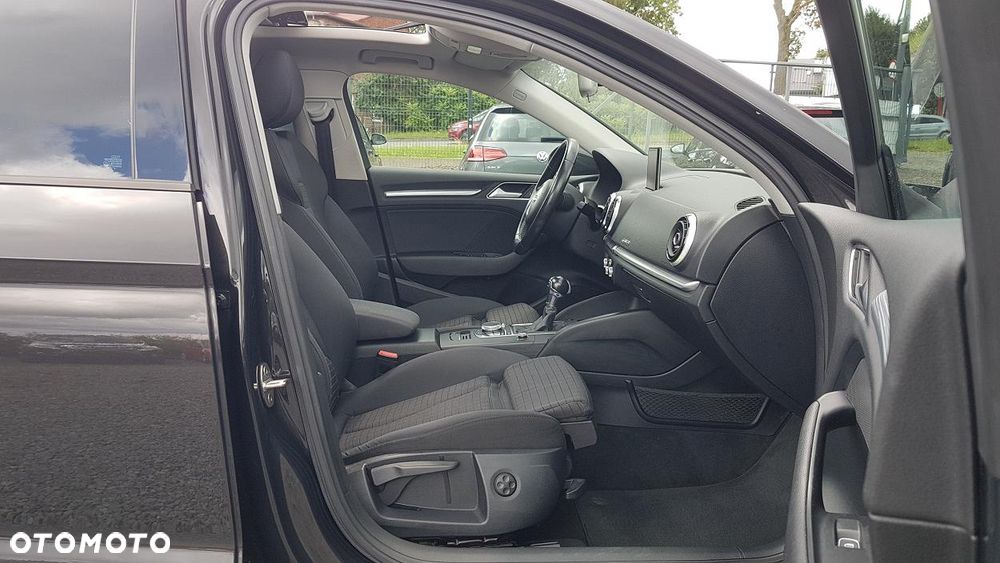 Audi A3 Limousine 2.0 TDI quattro S tronic design - 29