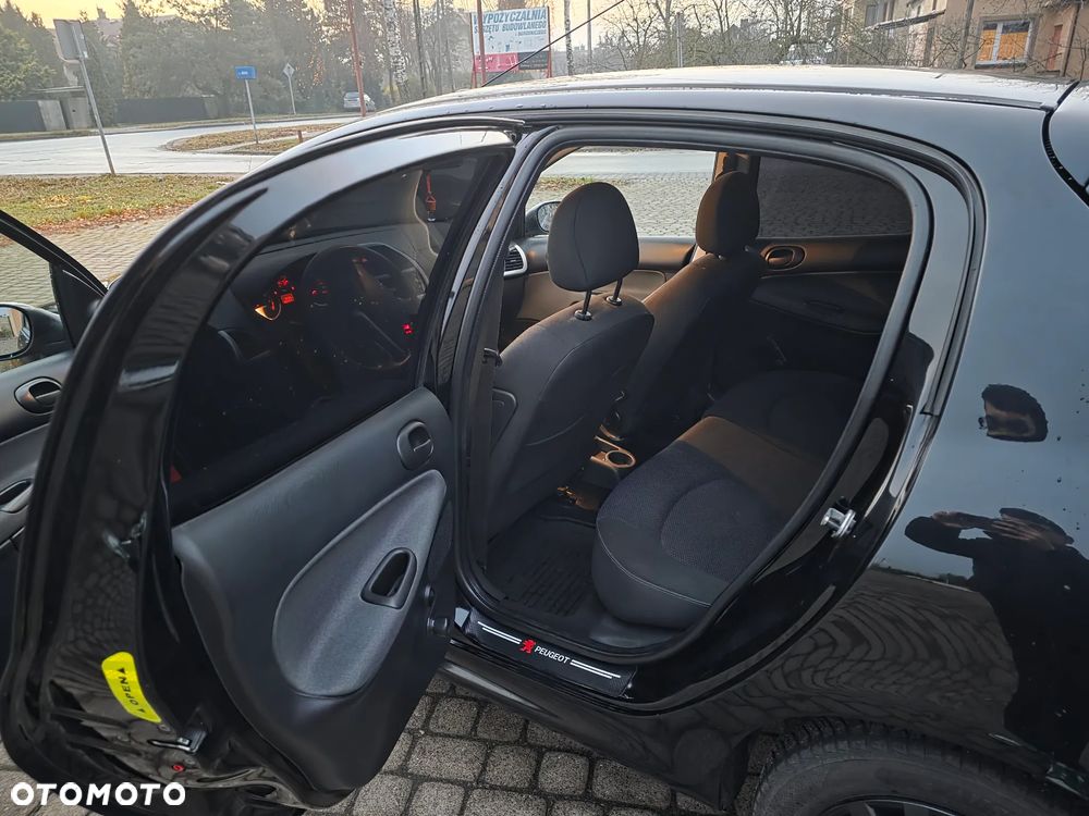 Peugeot 206 1.1 XR Presence - 6