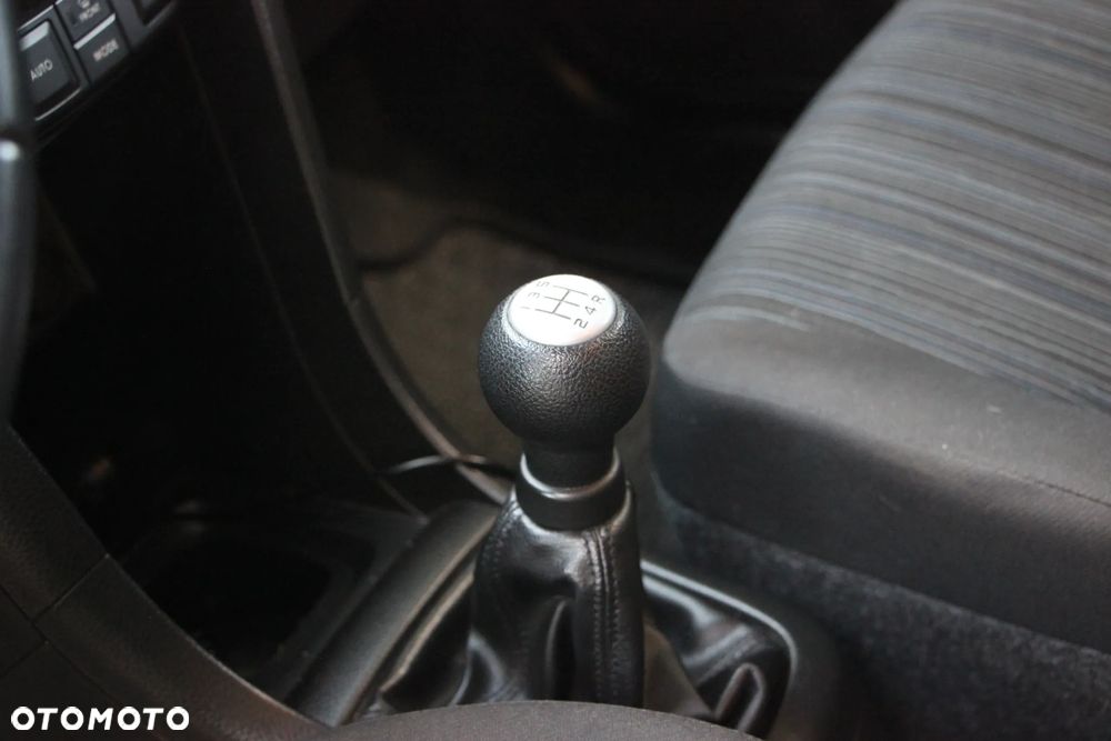 Suzuki Swift - 12