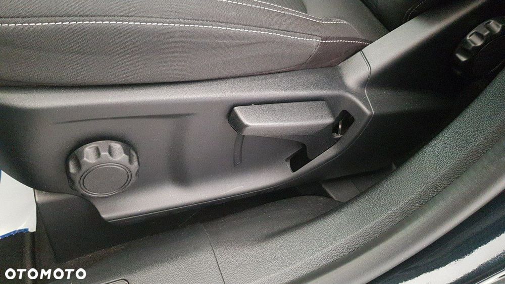 Ford Kuga - 26