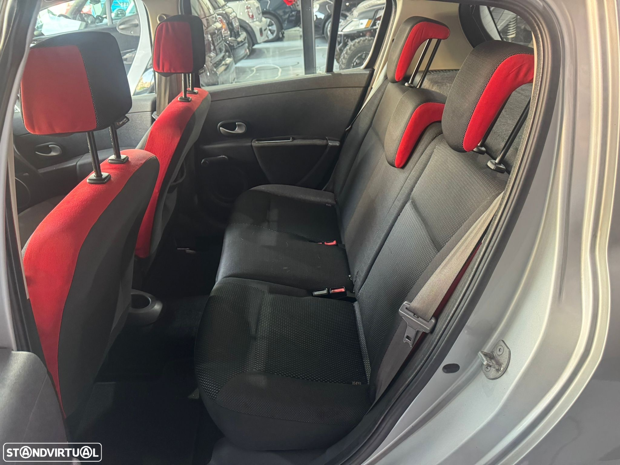 Renault Clio 1.5 dCi Rip Curl II - 12